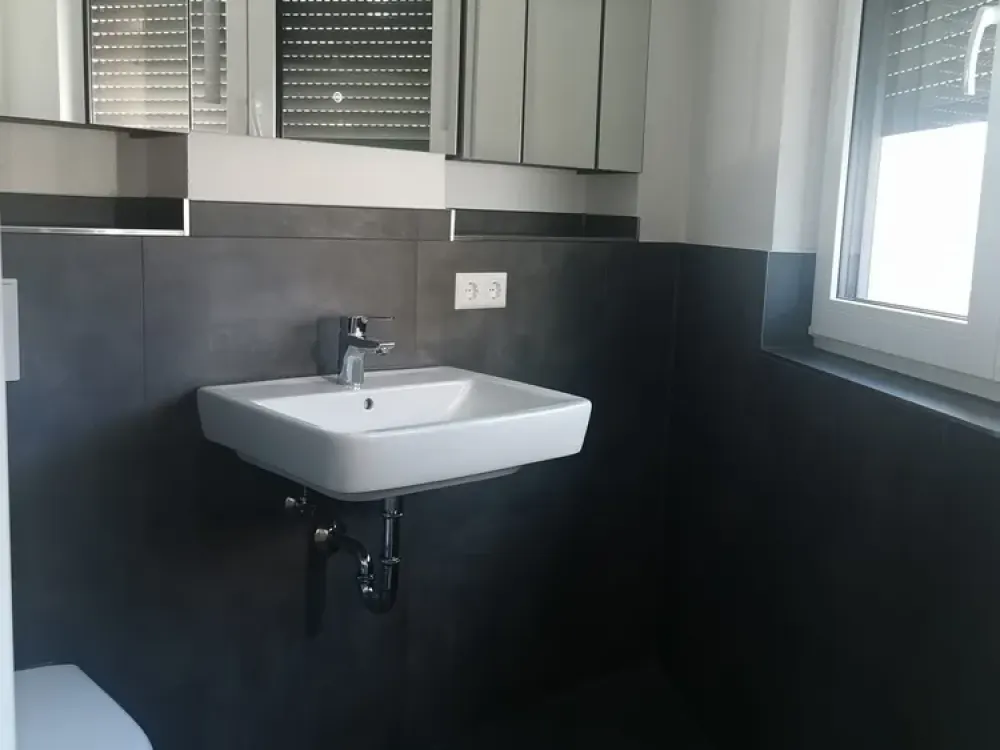 SEENAH WOHNEN - WOHNUNG AUF ZWEI EBENEN MIT GARTENANTEIL