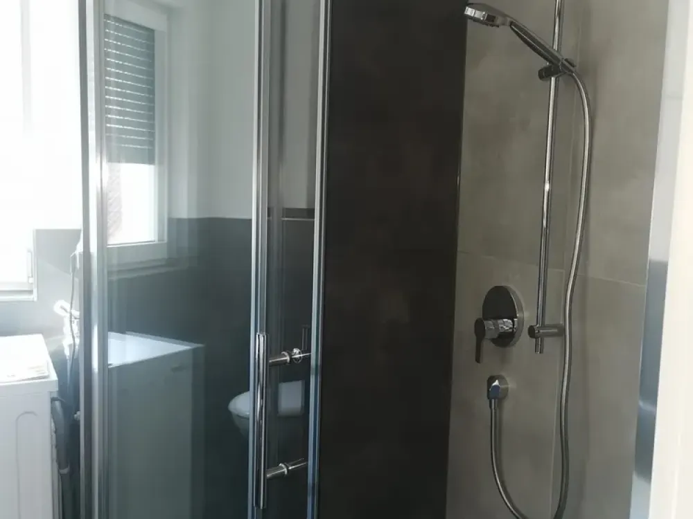 SEENAH WOHNEN - WOHNUNG AUF ZWEI EBENEN MIT GARTENANTEIL