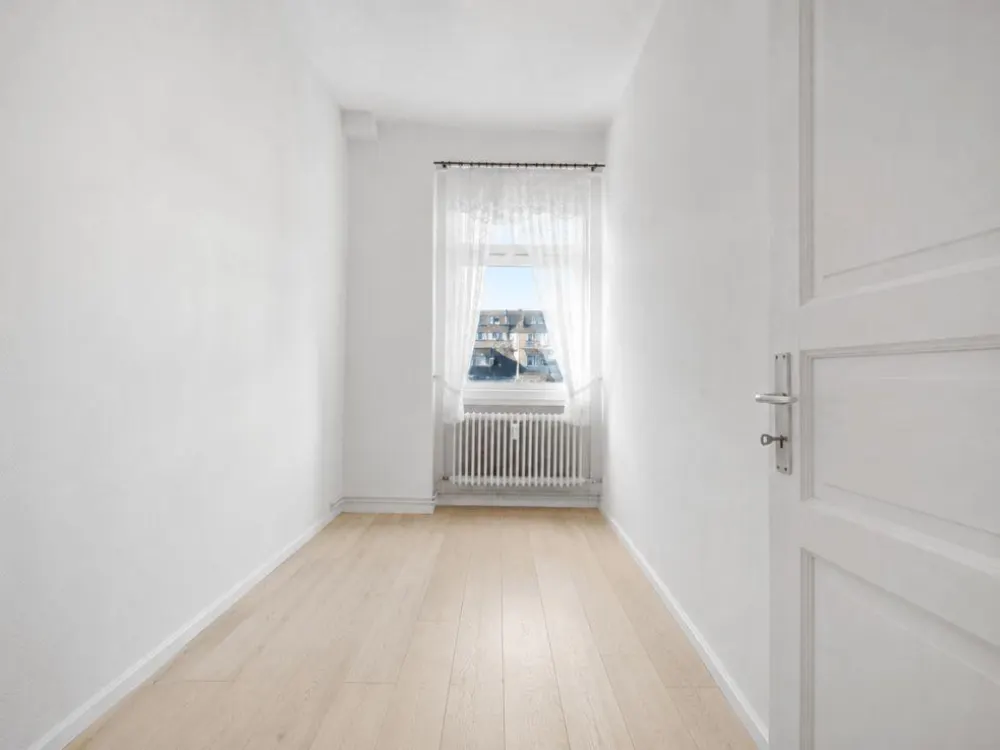 Kernsanierter Erstbezug - helle 3 Zimmer Wohnung mit EBK in Charlottenburg