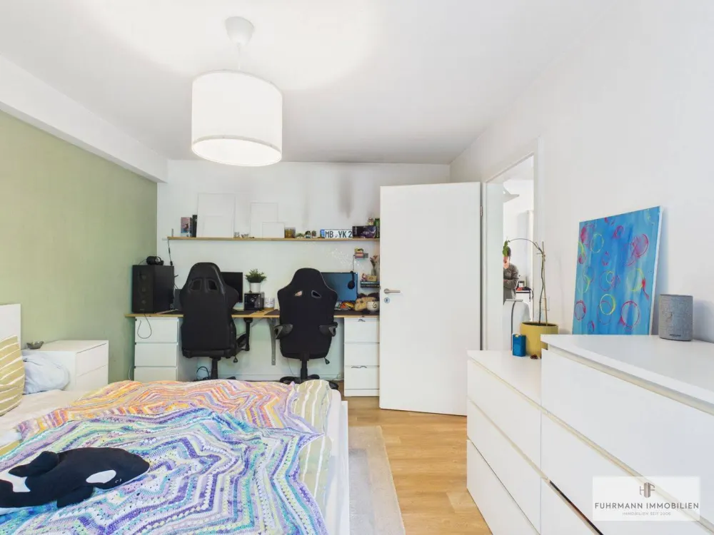 Modern wohnen: Helle 2-Zimmer-Wohnung mit Balkon und zwei direkten Balkonzugängen
