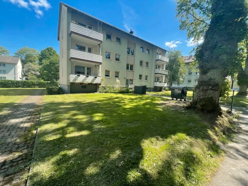 Schöne Wohnung sucht Mieter: modernisierte 3-Zimmer-Wohnung