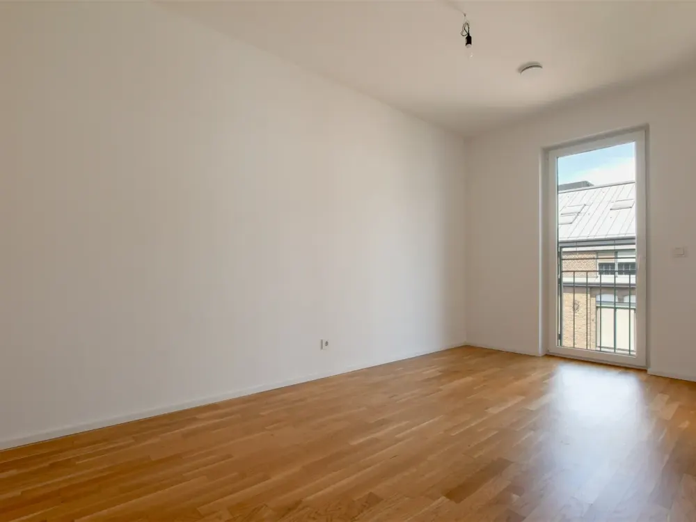 Modern 2-Room Apartment with Balcony and Roof Garden