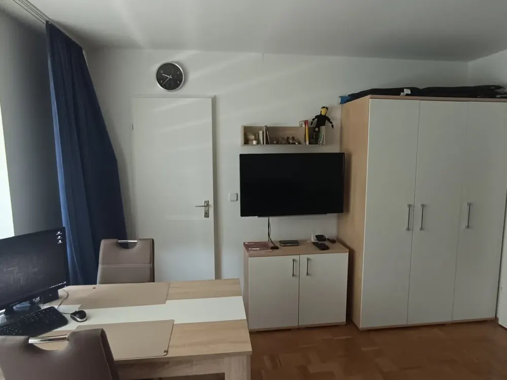 Kompaktes möbliertes 1-Zimmer-Apartment in München am Fideliopark