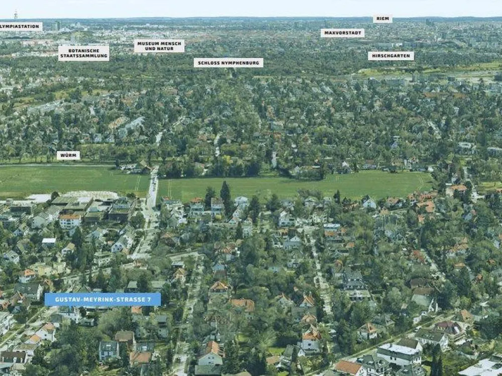 Erstbezug 2026: Helle 2-Zi.-Wohnung in ruhiger Villenlage - Balkon ins Grüne, hohe Decken, TG