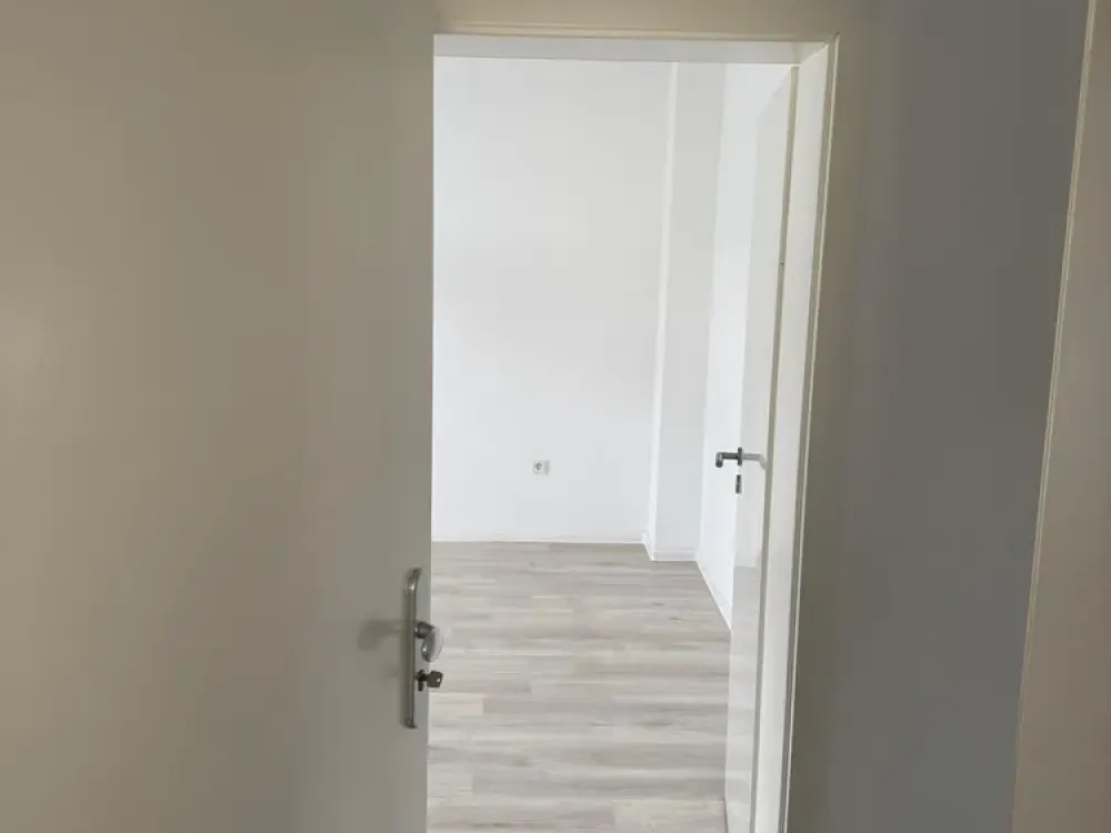 3-Zimmer-Wohnung mit großer Dachterrasse in 41462 Neuss