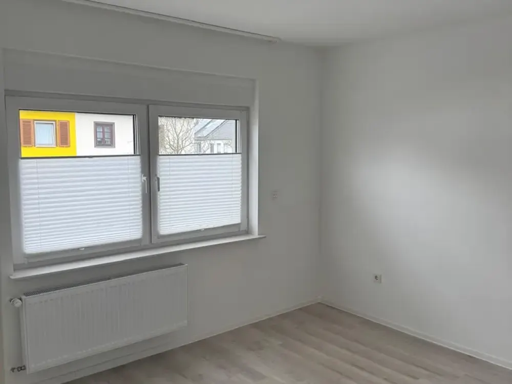 3-Zimmer-Wohnung mit großer Dachterrasse in 41462 Neuss