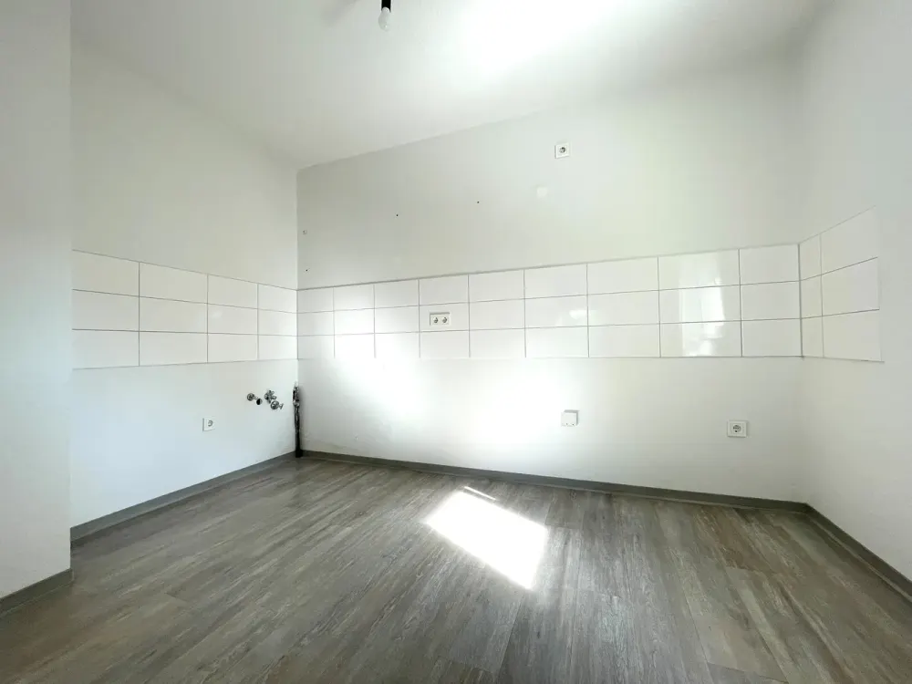 Frisch renovierte 2-Zimmer Wohnung in Do-Rahm