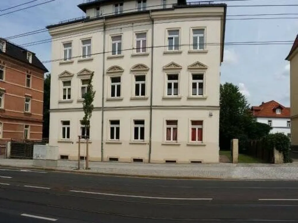 Ideal allein oder zu zweit - ruhig gelegene WG-geeignete Wohnung