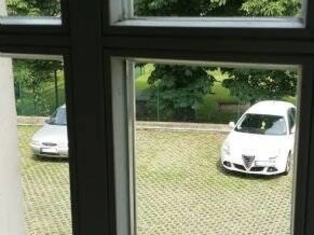 Ideal allein oder zu zweit - ruhig gelegene WG-geeignete Wohnung