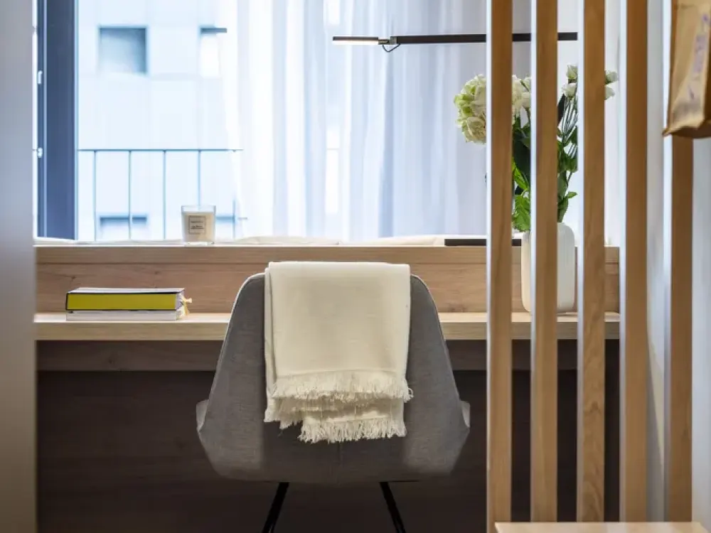 Möbliertes Studio Standard mit exklusiven Annehmlichkeiten: Dachterrasse, Fitnessstudio & mehr
