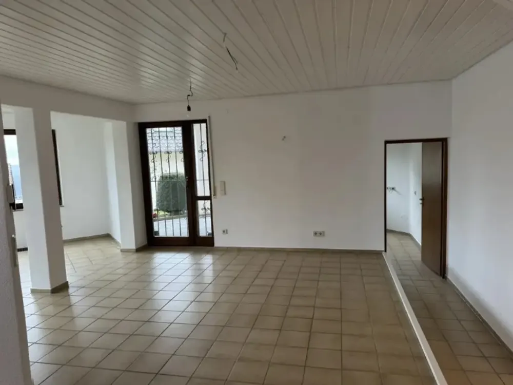 Helle 3-Zimmer-Wohnung mit 96 m², Terrasse und Sauna in Plochingen