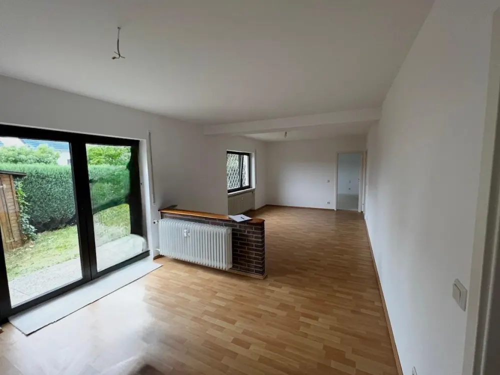 Schöne 2 Zimmer Wohnung mit Garten!!