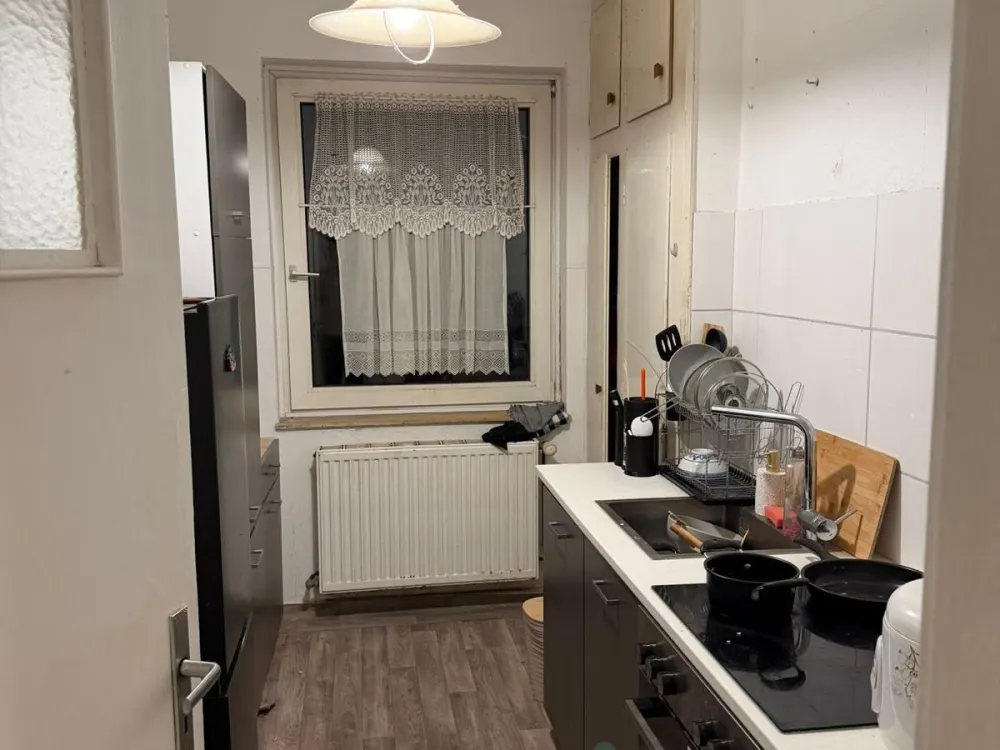 3 Zimmerwohnung, Balkon, Einbauküche
