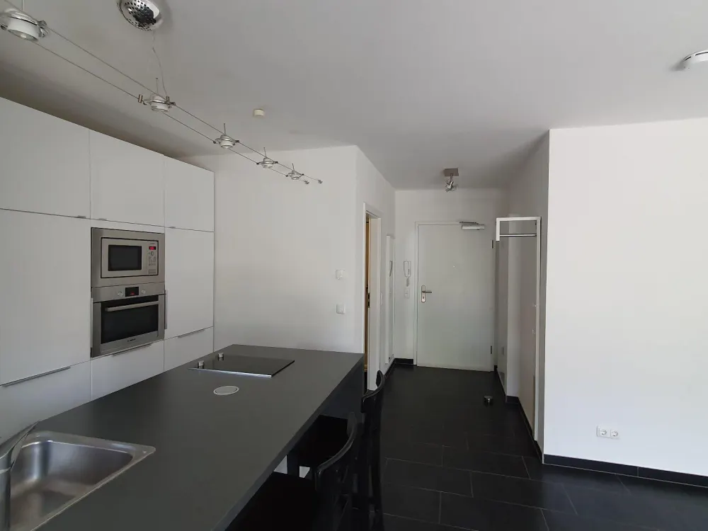 Tolle vollmöblierte helle 1ZWhg, top Küche, Balkon, Fußbodenheiz.