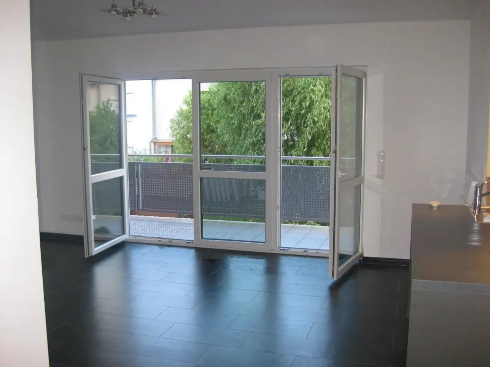 Tolle vollmöblierte helle 1ZWhg, top Küche, Balkon, Fußbodenheiz.