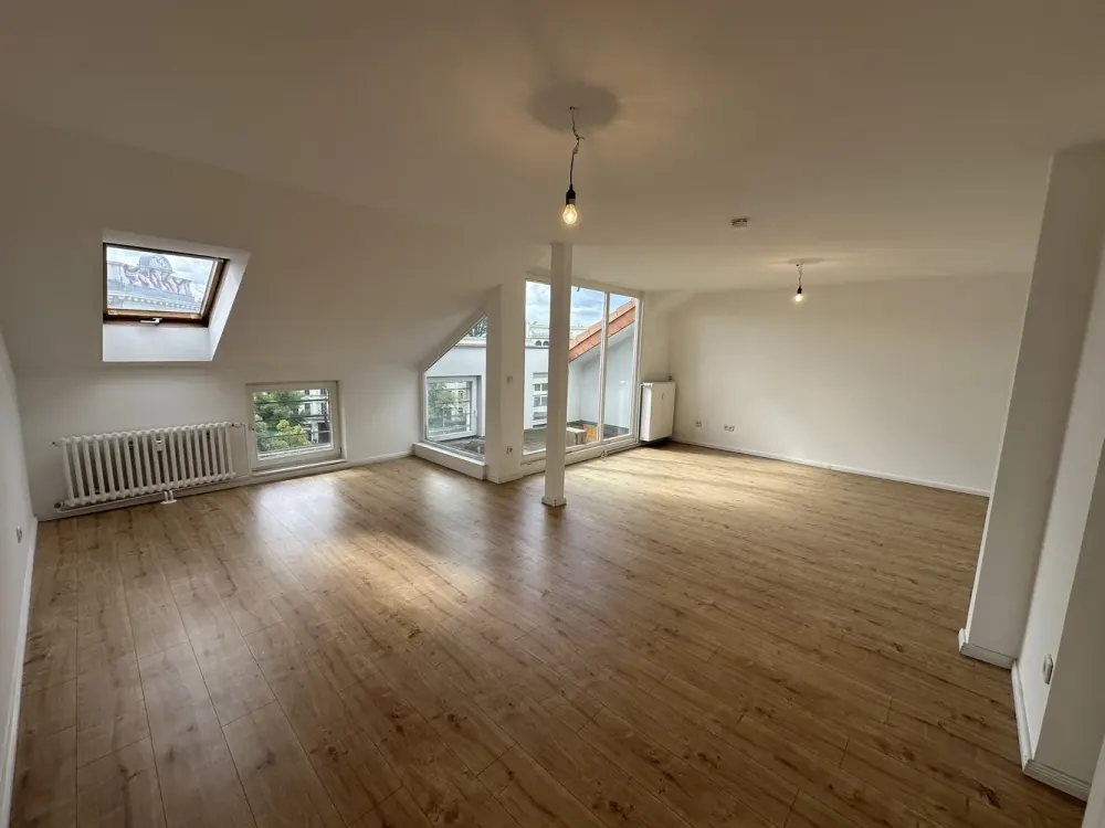 NEW | 2-Room Apartment with Roof Terrace in Kreuzberg / at U-Bhf. Görlitzer Bahnhof (U1)
