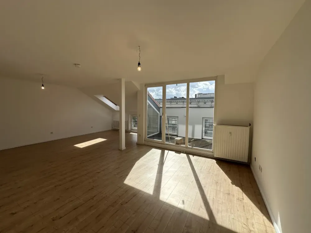 NEW | 2-Room Apartment with Roof Terrace in Kreuzberg / at U-Bhf. Görlitzer Bahnhof (U1)