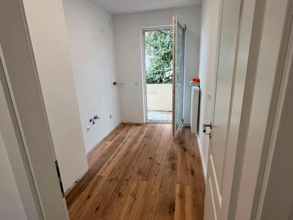 Exklusiv kernsanierte 3-Zimmer Wohnung zu vermieten