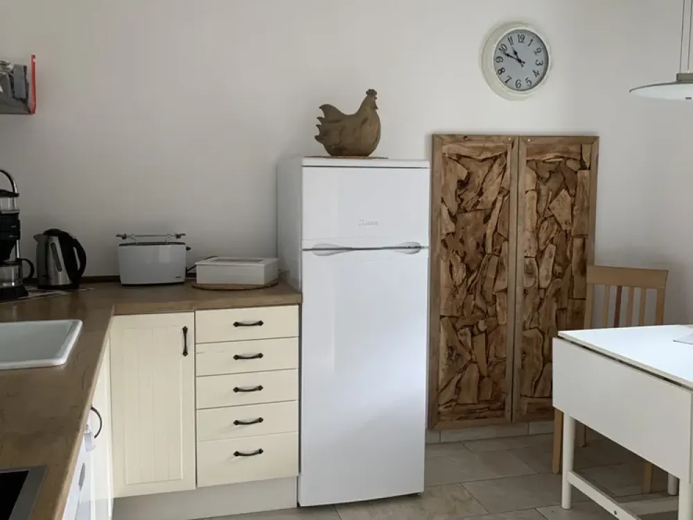 Exklusive, hochwertig möblierte Wohnung im Grünen