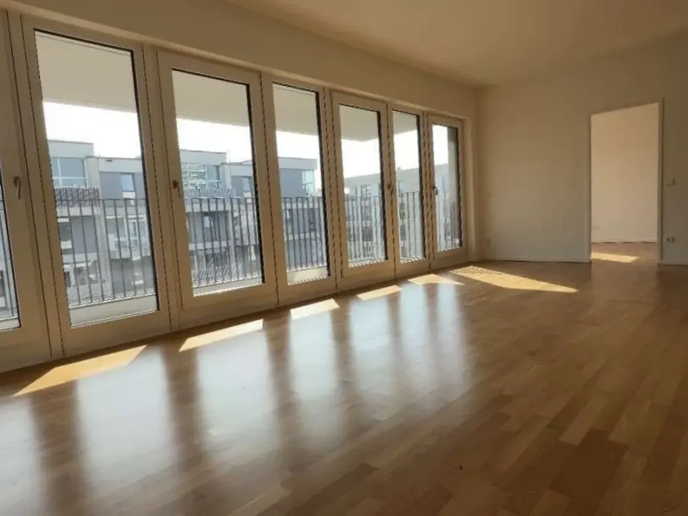 Moderne 3-Zimmerwohnung mit zwei Balkonen und Einbauküche