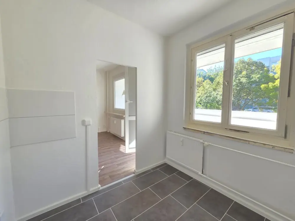 Living Dream with Balcony, Your New 3-Room Apartment - ** WBS-L Required **! 🏠🎁