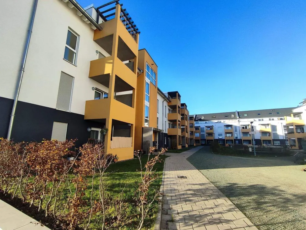 Grosszügige 3-4-Zimmer-Wohnung mit Balkon in Köln