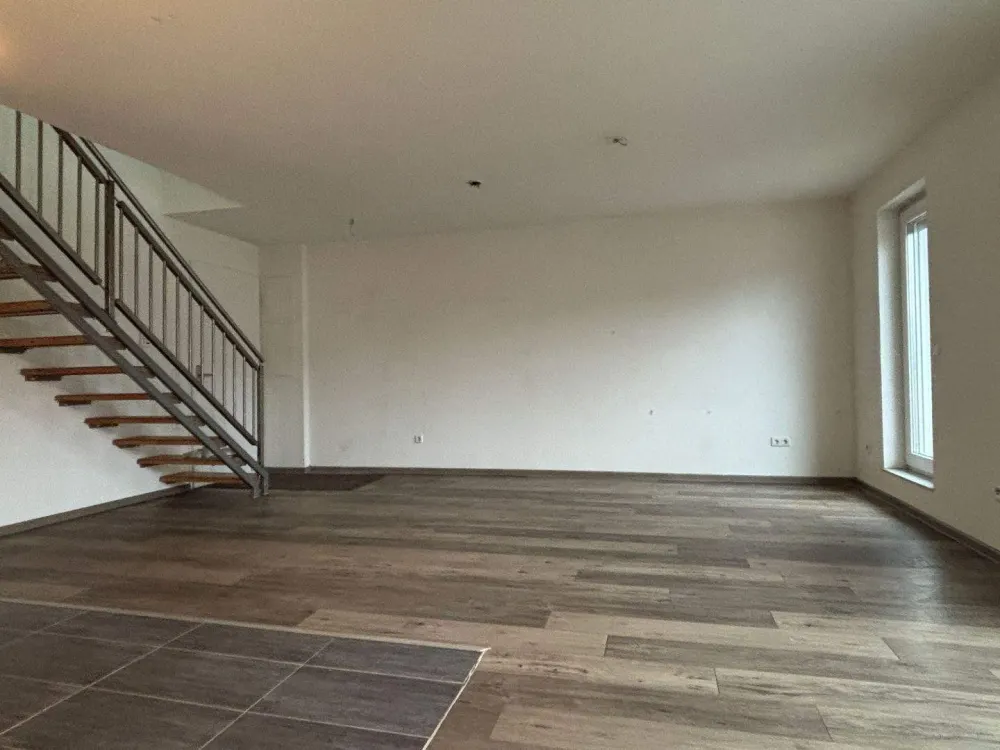 Grosszügige 3-4-Zimmer-Wohnung mit Balkon in Köln