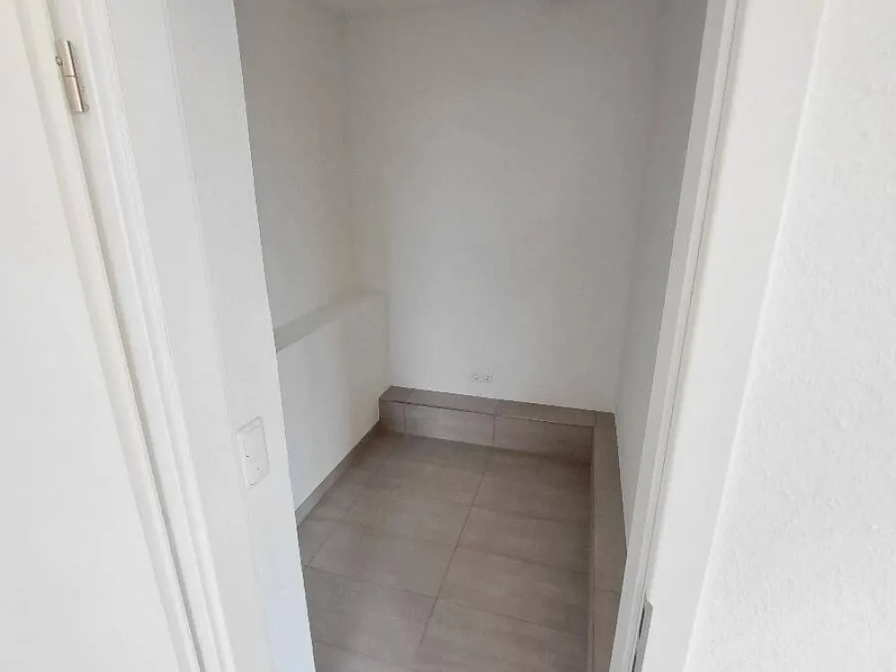 ** Zentrum-Süd * Moderne 3-Zimmer-Whg. mit Dachterrasse **