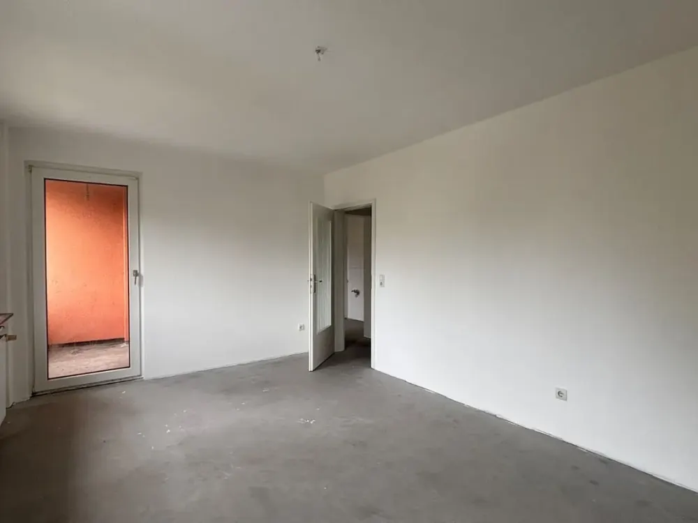 1 Monat NKM frei! Renovierte 3,5-Zimmer-Wohnung mit Balkon!