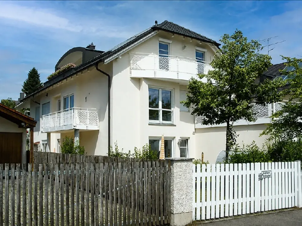 Munich-Waldperlach | Modern 3-Room Penthouse Apartment in a Quiet Location
