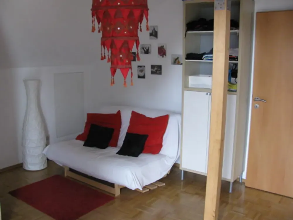 3-Zimmer-Wohnung mit Balkon in Unterföhring