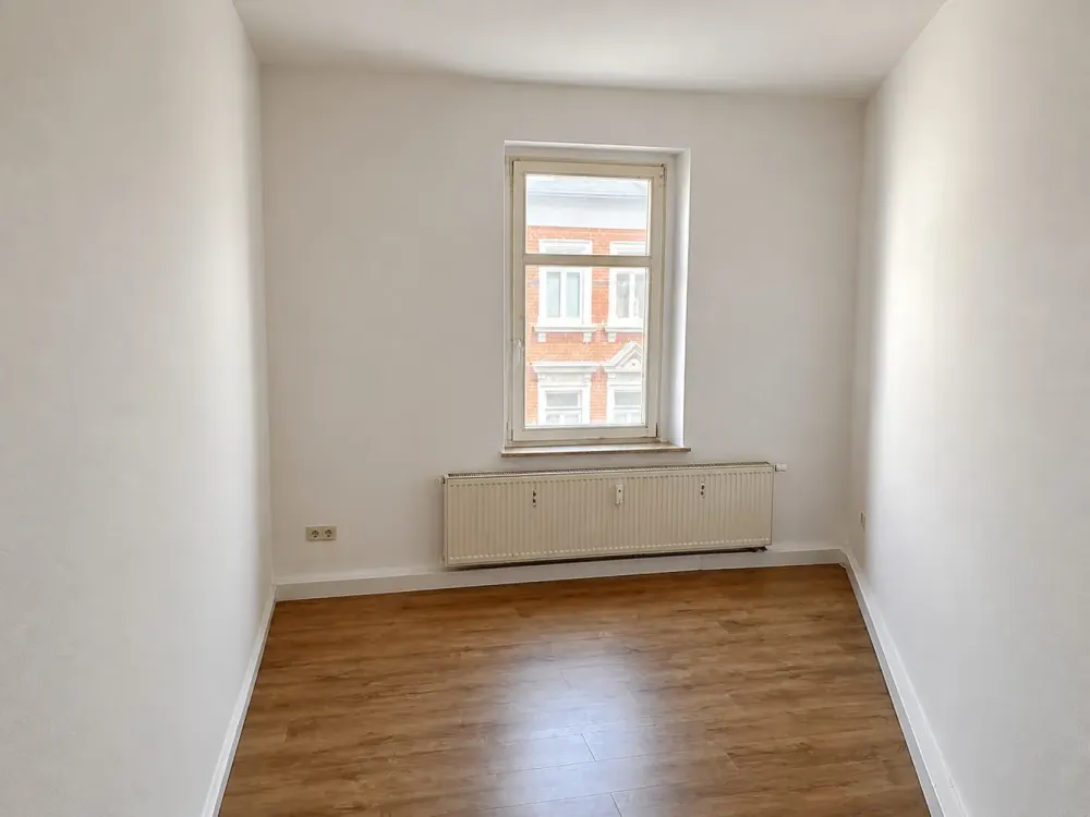 Bright Renovated 3-Room Apartment in Leipzigerstr.