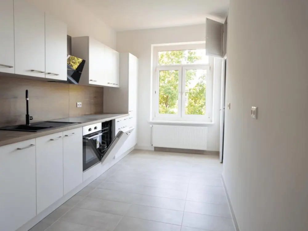 **In Renovierung!** Inklusive Balkon & moderner Einbauküche!