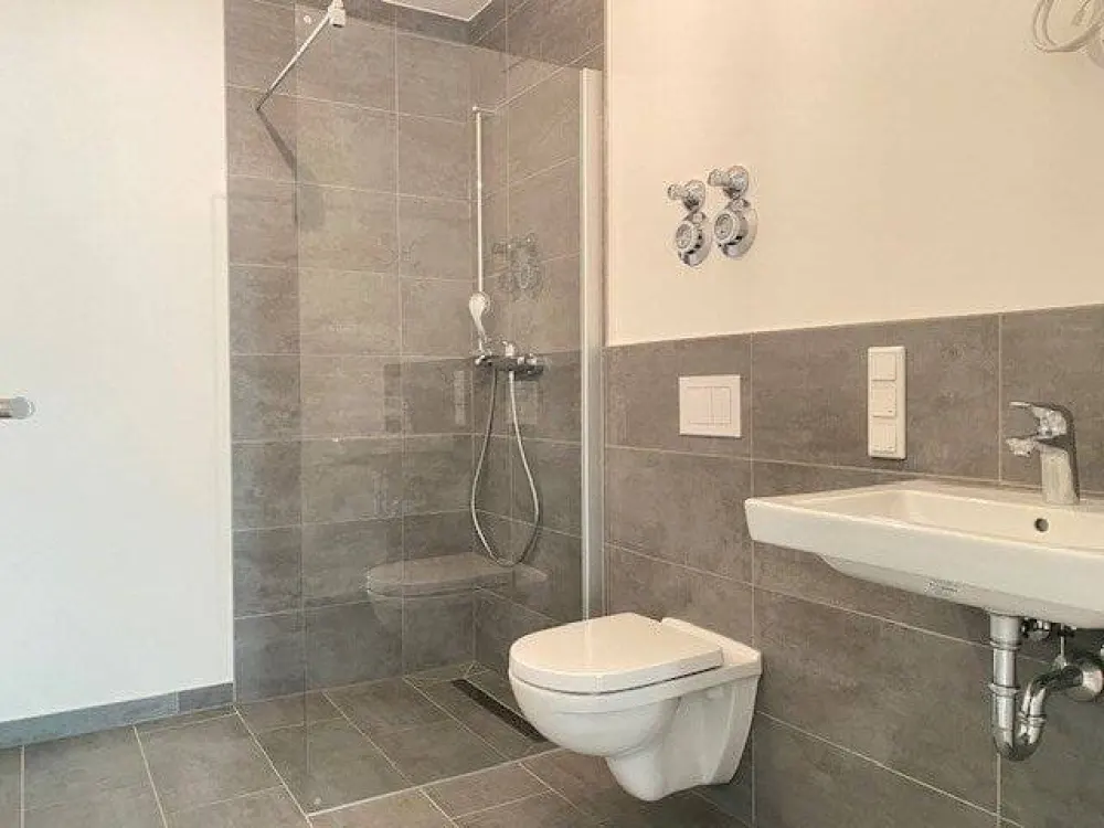 Modern 4-Room Apartment in Schniegling