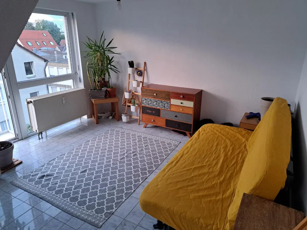 Besondere 2,5-Zi.-Maisonetten-Whg., zentral, möbl., mit Stellpl.