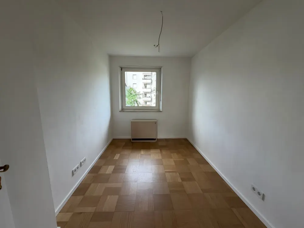 Geräumige 4-Zimmer-Wohnung mit EBK in Erlangen