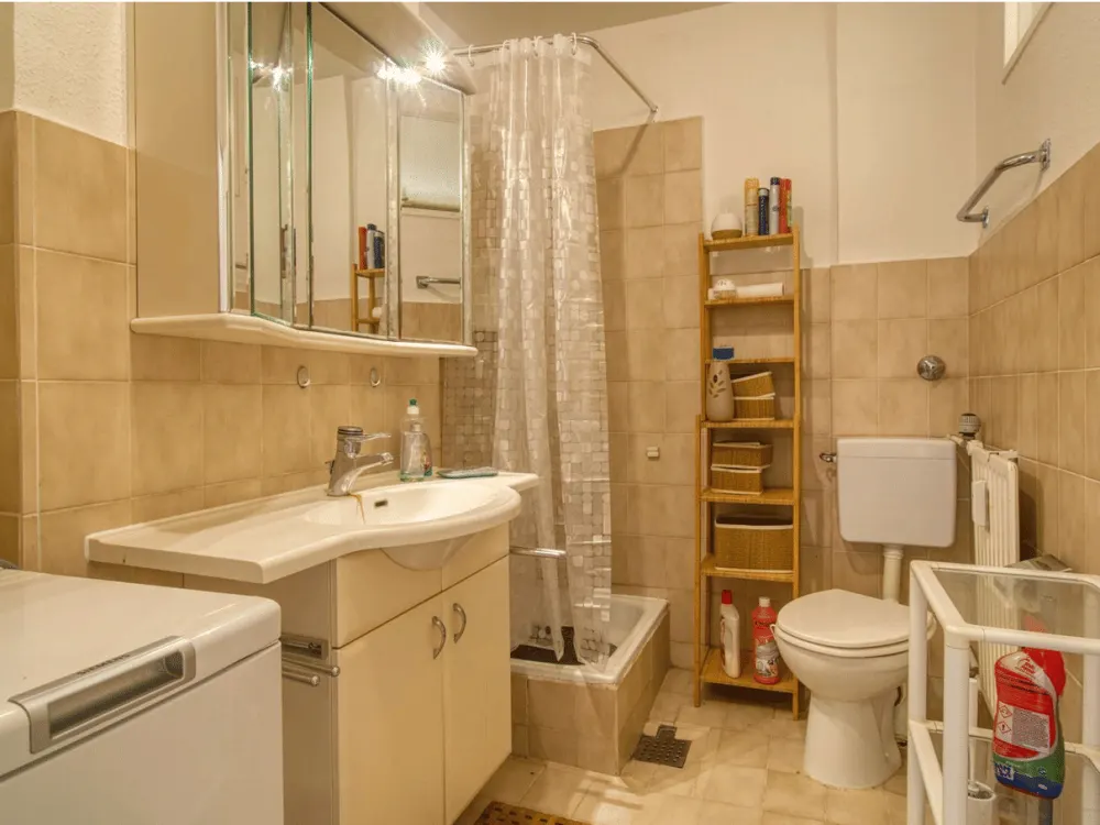 Sehr helle Wohnung direkt am Spreekanal