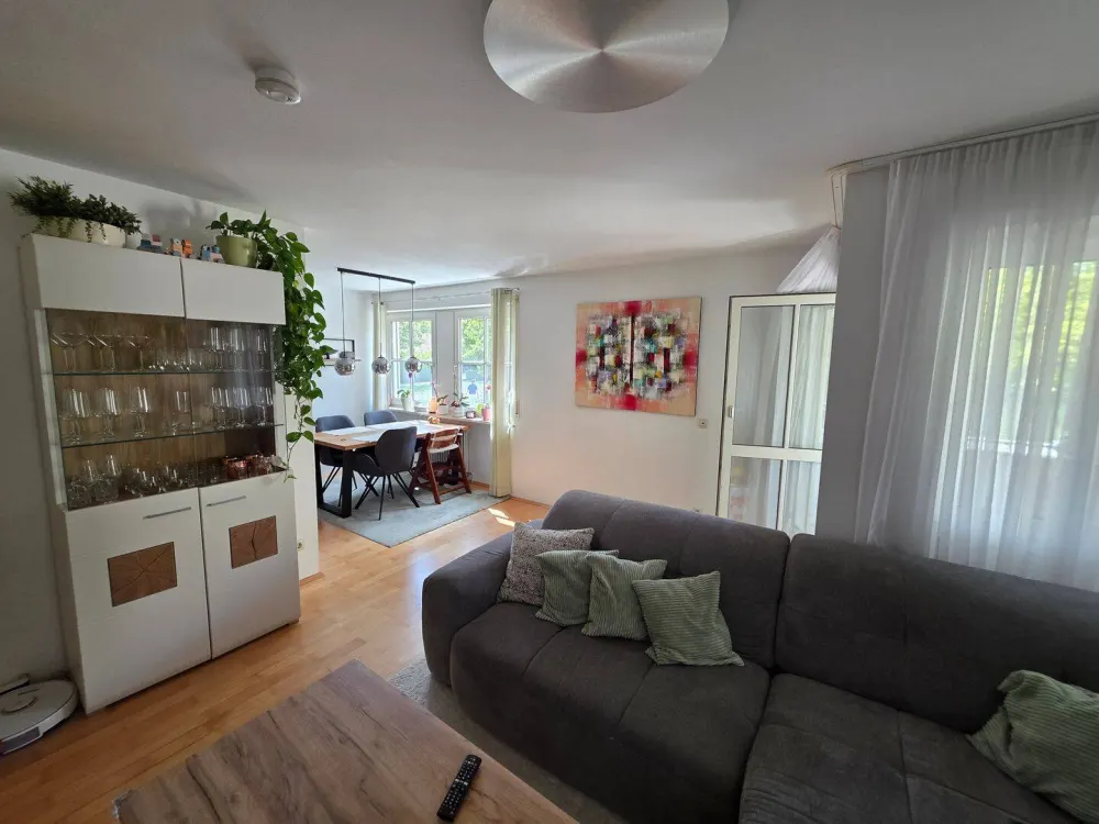 * Alle Besichtigungstermine bereits vergeben* Helle 3-Zimmer-Wohnung Schwabing