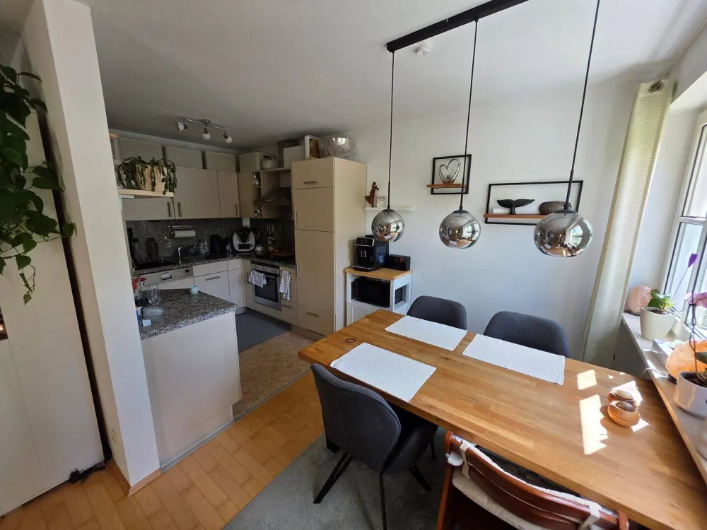 * Alle Besichtigungstermine bereits vergeben* Helle 3-Zimmer-Wohnung Schwabing
