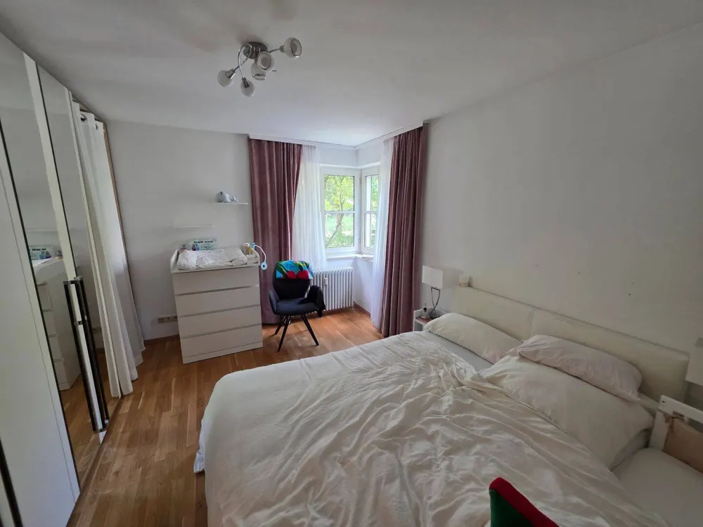 * Alle Besichtigungstermine bereits vergeben* Helle 3-Zimmer-Wohnung Schwabing