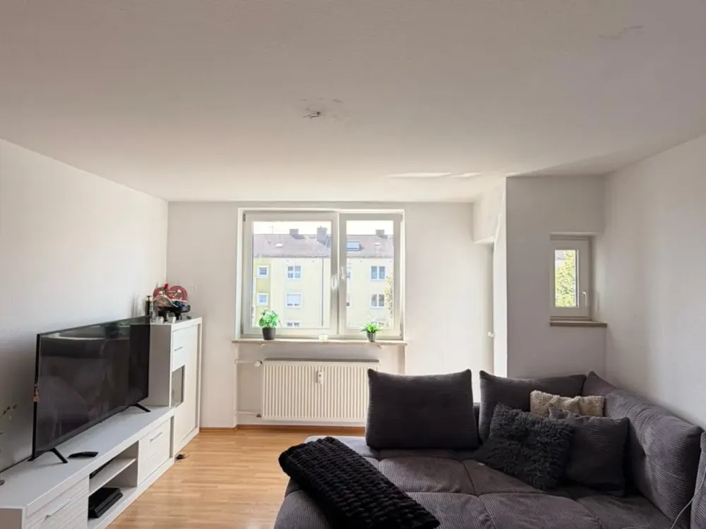 Helle, ruhige drei Zimmer Wohnung im Münchner Norden