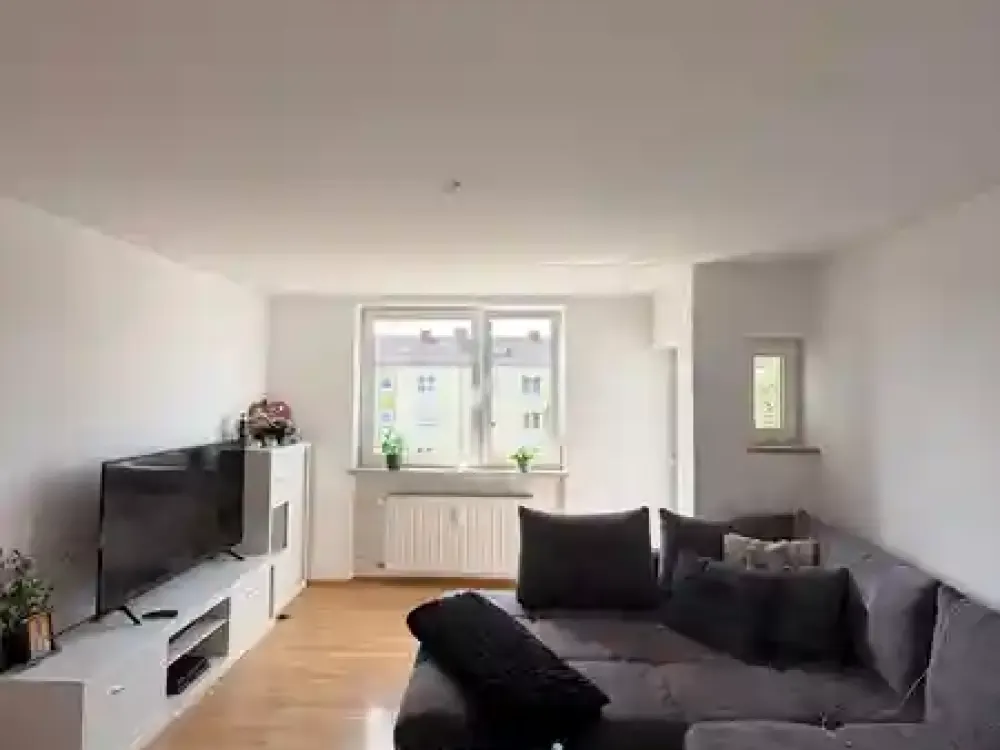 Helle, ruhige drei Zimmer Wohnung im Münchner Norden