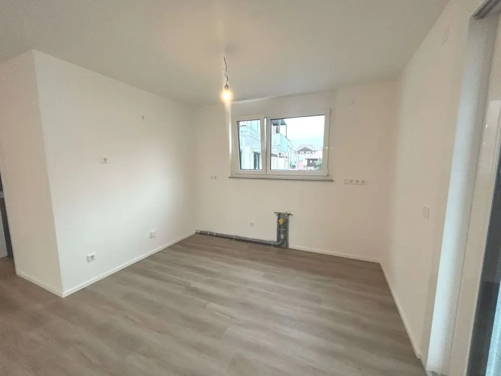 Exklusives 3 Zimmer-Apartment, Balkon, u.v.m.