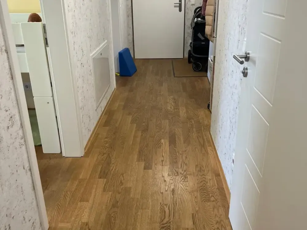 Commission-Free: Modern 4-Room Apartment with 2 Underground Parking Spaces & Wallbox