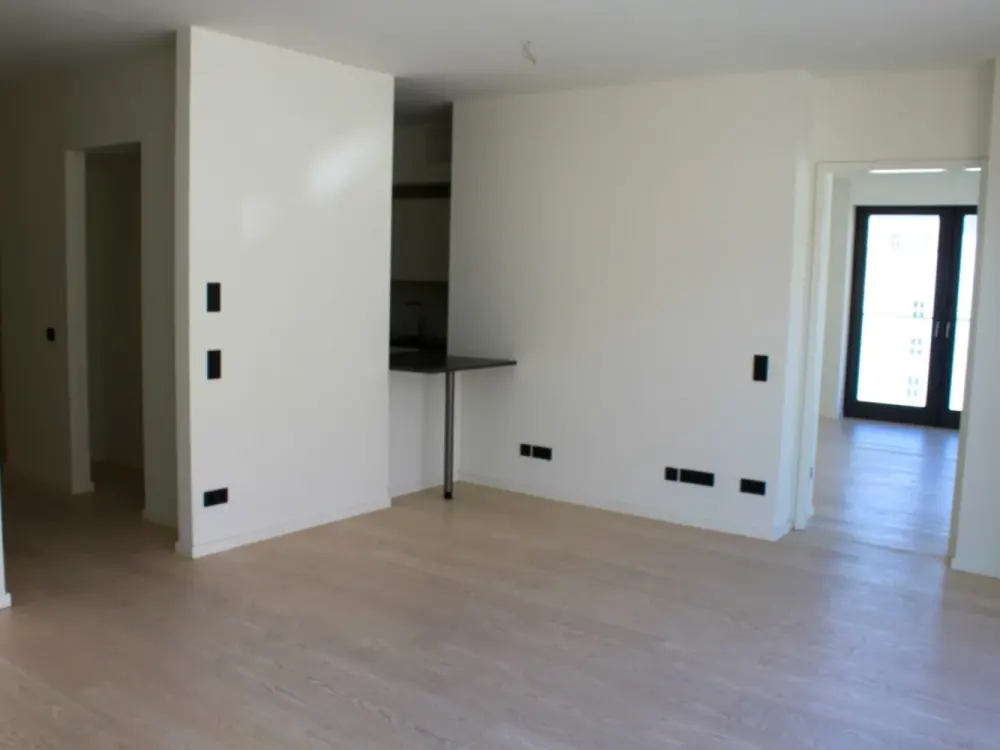 * EXKLUSIVES WOHNEN IM LUX-HAUS IN BESTLAGE VON BERLIN-MITTE *