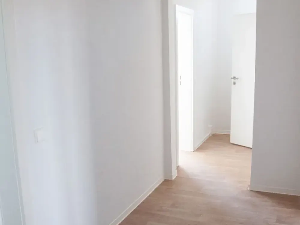First occupancy after complete renovation! Bright and well-laid-out 4-room apartment - WBS certificate required