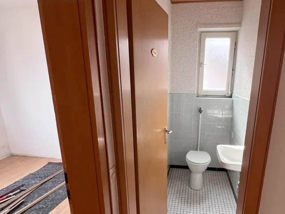 Attraktive 3,5-Zimmer-Balkonwohnung *renoviert, modernisiert, Natursteinboden* ab Juni 2025 frei