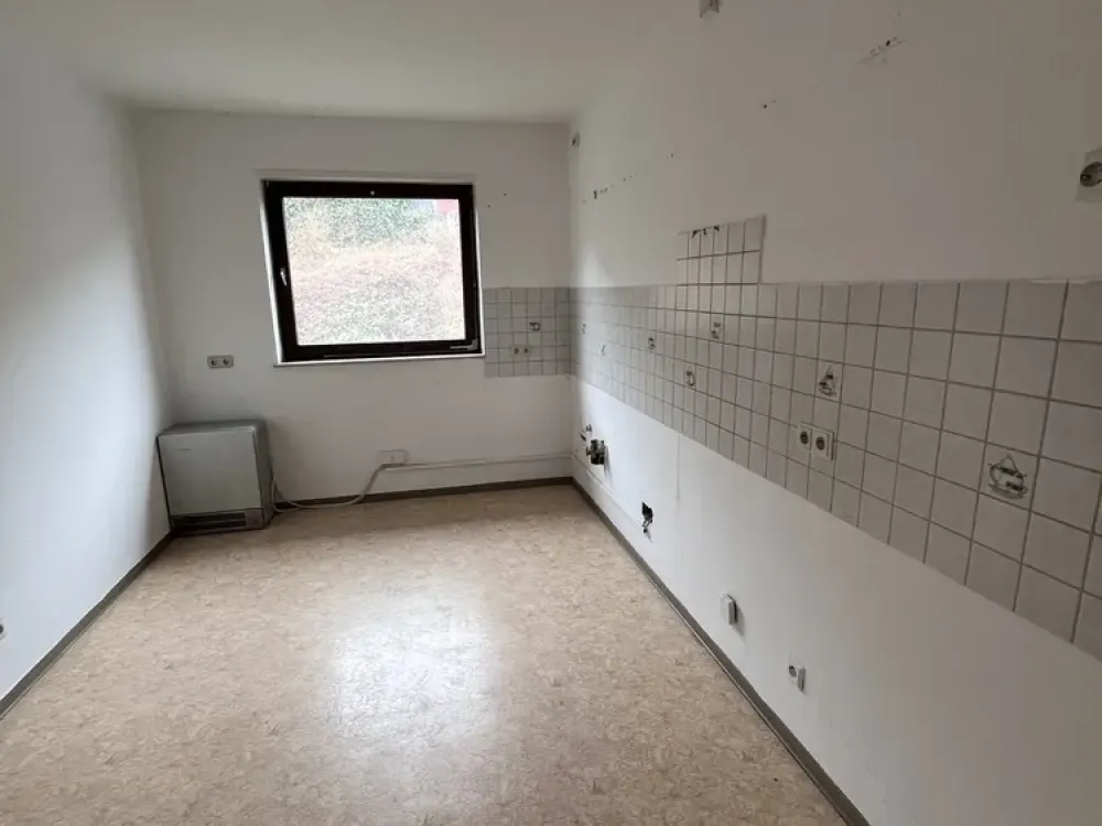 Attraktive 3,5-Zimmer-Balkonwohnung *renoviert, modernisiert, Natursteinboden* ab Juni 2025 frei