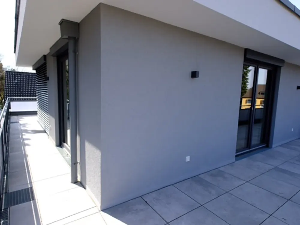 2-Zimmer-Neubau-Penthousewohnung mit Einbauküche u. TG-Stellplatz