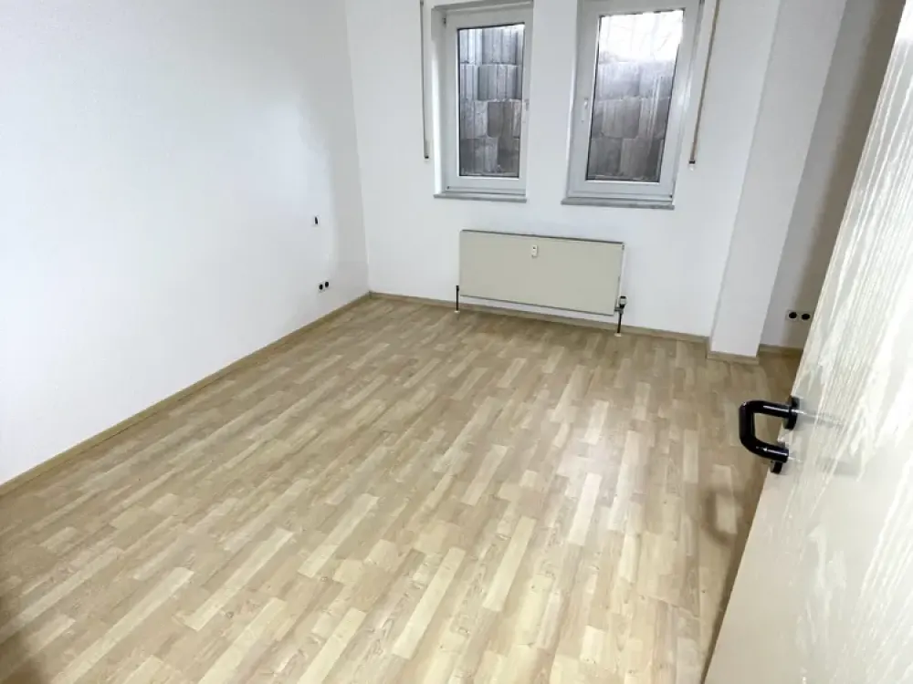 Schöne helle 2-Zimmer Souterrain Wohnung in Langen